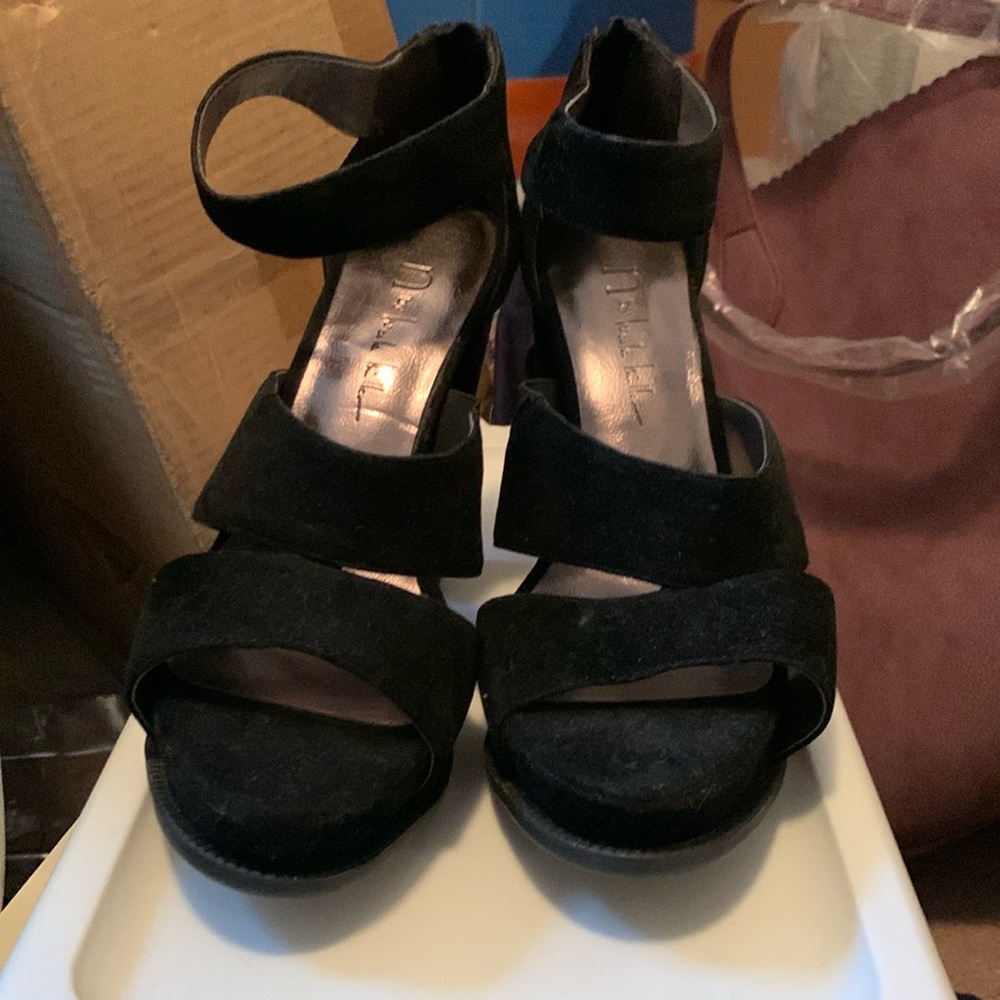 Black 3in heels